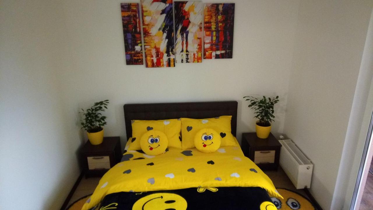 קייב Positive Smile Studio Apartment In The Colorful Comfort Town Residental Complex. Kt-06. מראה חיצוני תמונה