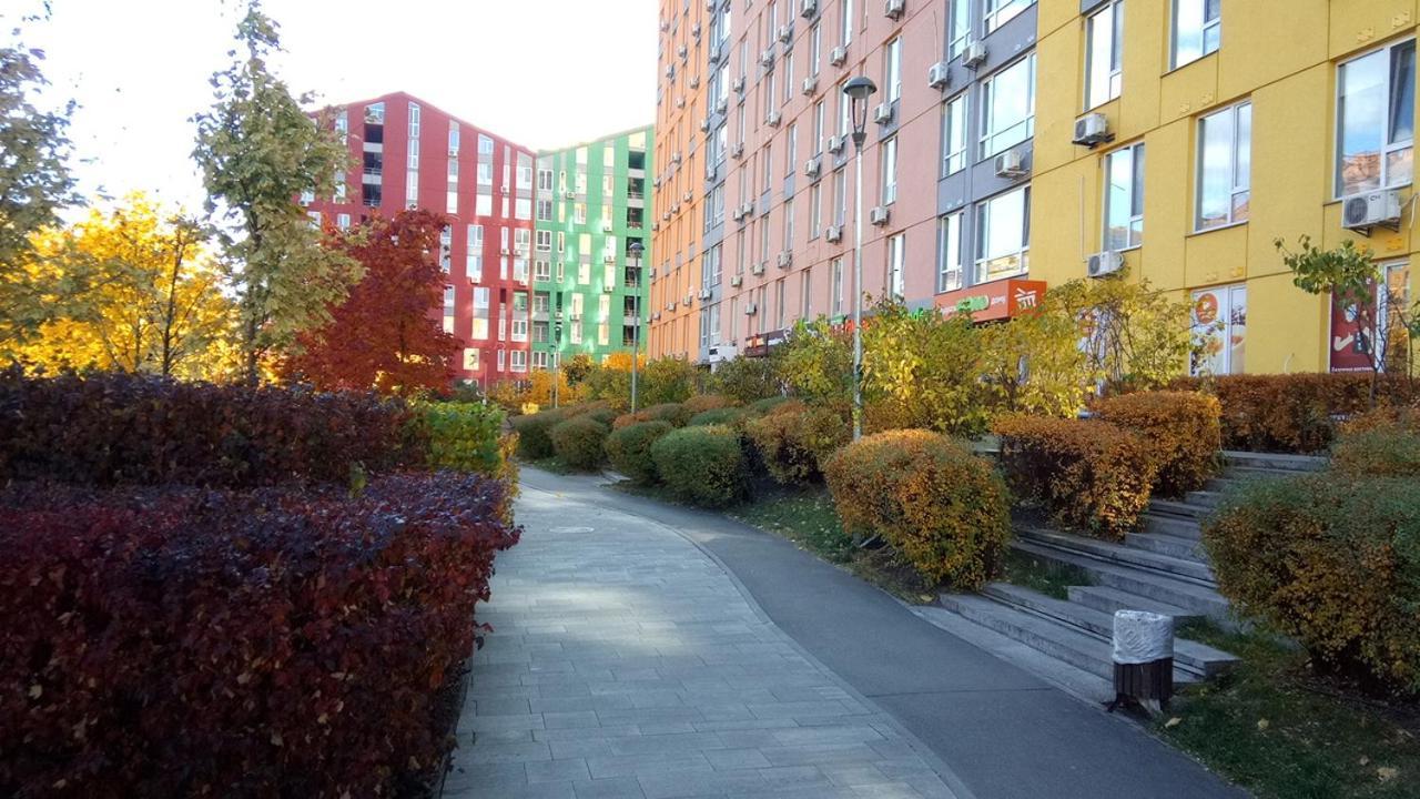 קייב Positive Smile Studio Apartment In The Colorful Comfort Town Residental Complex. Kt-06. מראה חיצוני תמונה